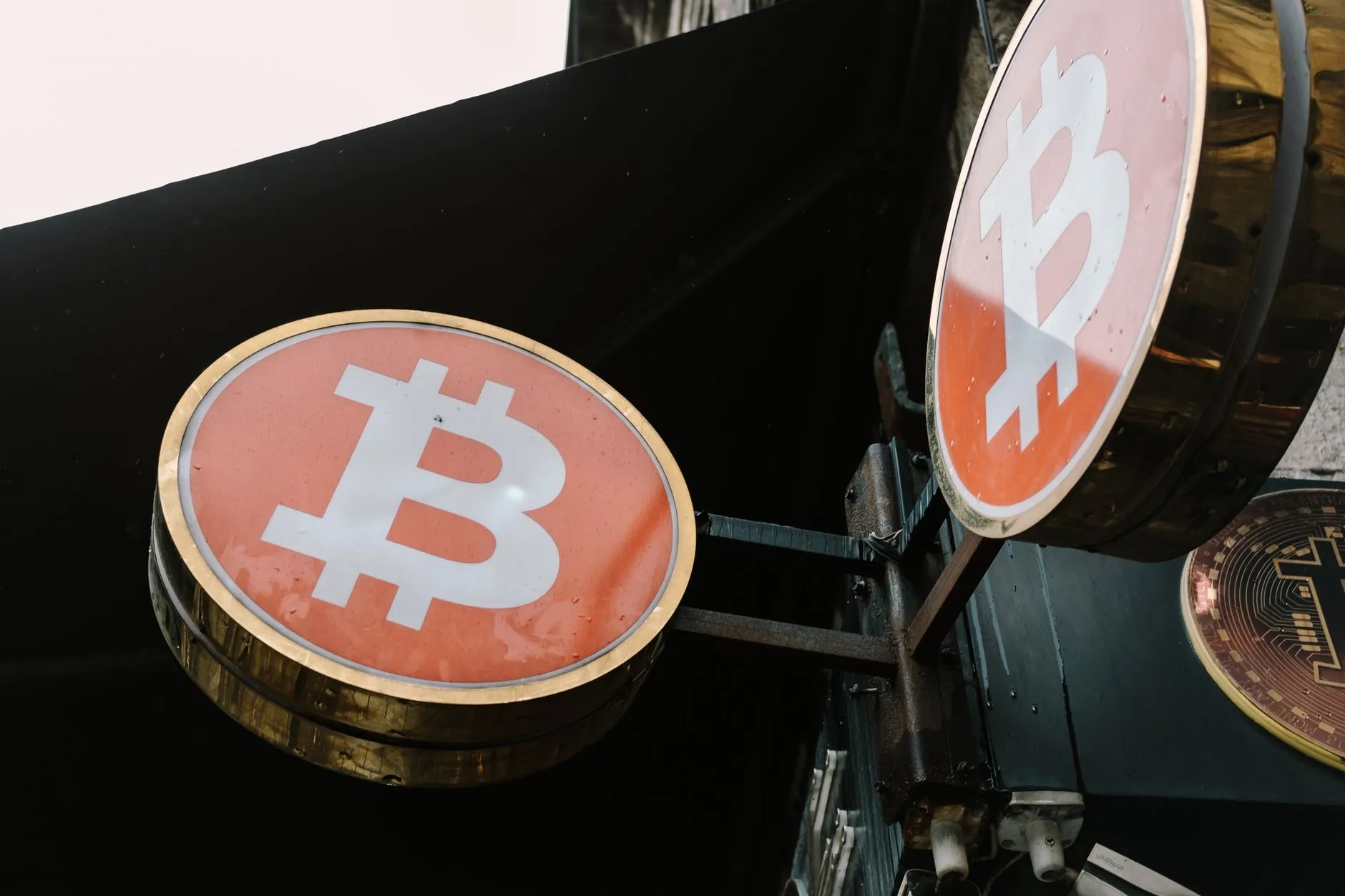Why SMBs Should Adopt Embedded Finance to Boost Cash Flow